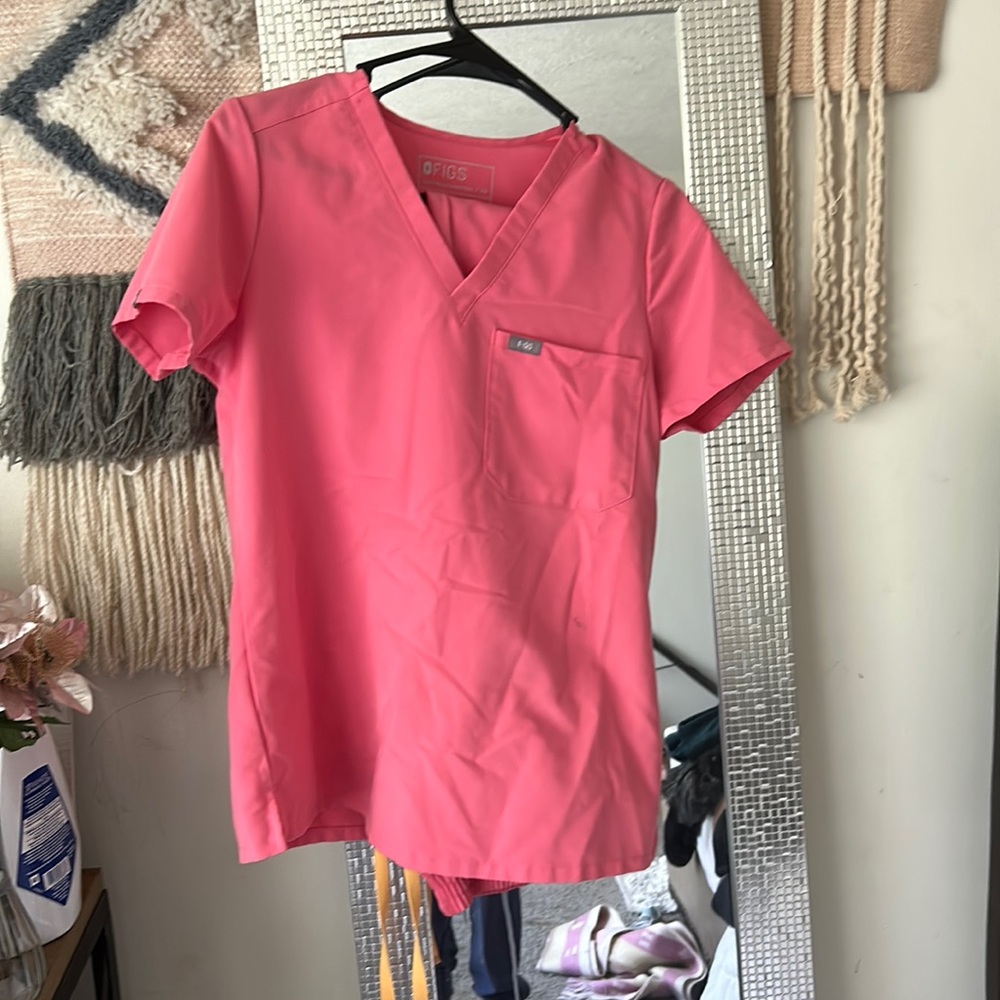 Figs Neon Pink Scrub Set XS